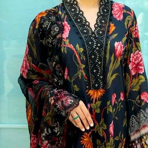 Pakistani Indian Nureh suit